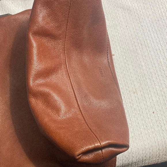 Genuine Fossil Amelia Brandy Colored Leather HOBO 2 way bag Crossbody Bag - Picture 17 of 17
